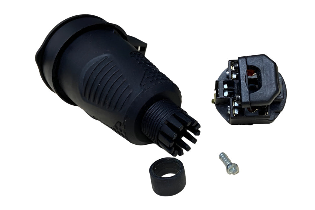 Rubber socket with flange, IP54, 16A 250V with French grounding standard (Pin), Bylion